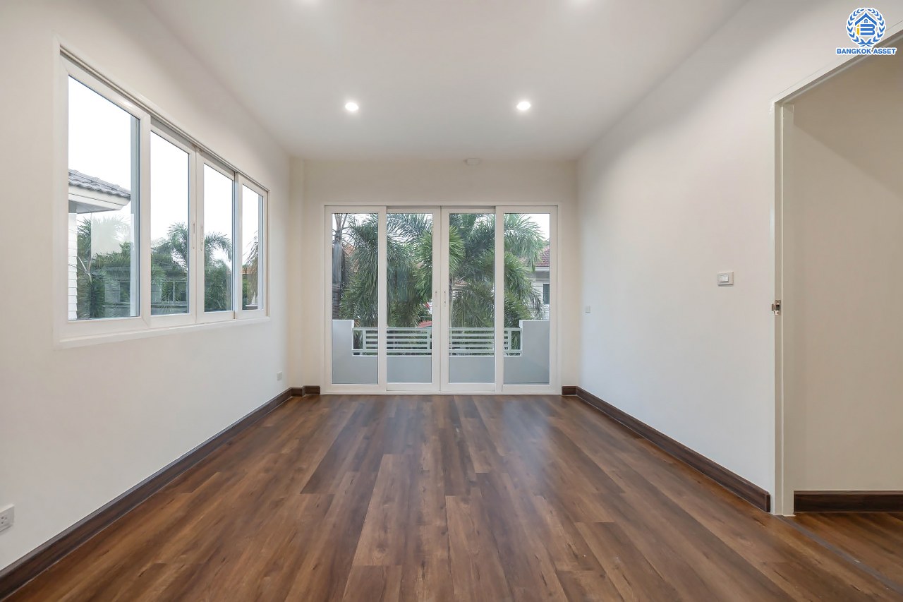 บ้านมือสองตกแต่งใหม่ โครงการ คาซ่าวิลล์ ราชพฤกษ์-รัตนาธิเบศร์2 แบรนด์ Q.House ต่อเติมครบพร้อมเข้าอยู่ เนื้อที่ 53.2 ตร.ว. ฟังก์ชันจัดเต็ม 3 ห้องนอน 3 ห้องน้ำ จอดรถได้ 2 คัน บนทำเลศักยภาพ ติดถนนราชพฤกษ์ และเพียง 10 นาทีถึงรถไฟฟ้า "สถานีบางรักน้อยท่าอิฐ"